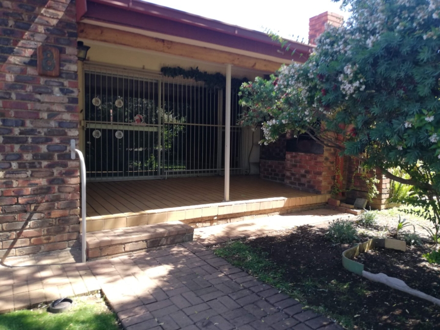 2 Bedroom Property for Sale in Ellaton North West